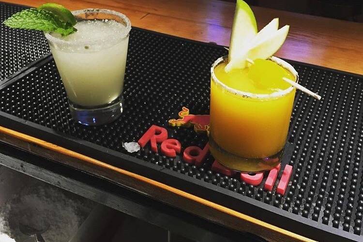 Mango sour / pisco sour