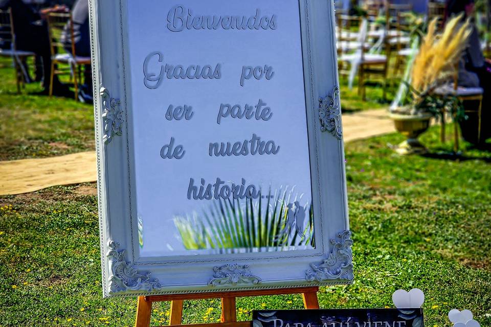 Espejo de bienvenida