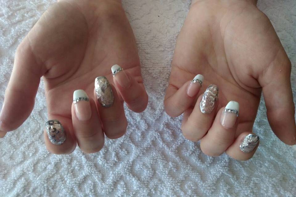 Therapy Nails