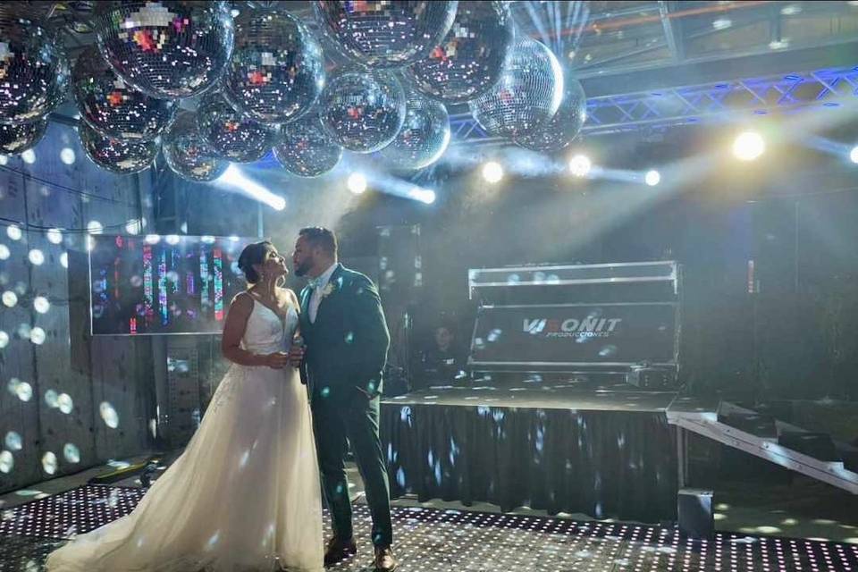 Deco esferas + Pista Led