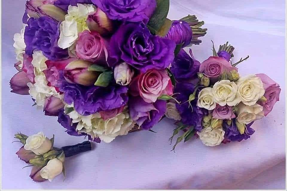 Ramo de novia morado