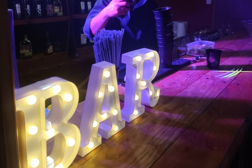 Servicio de barra y bartender