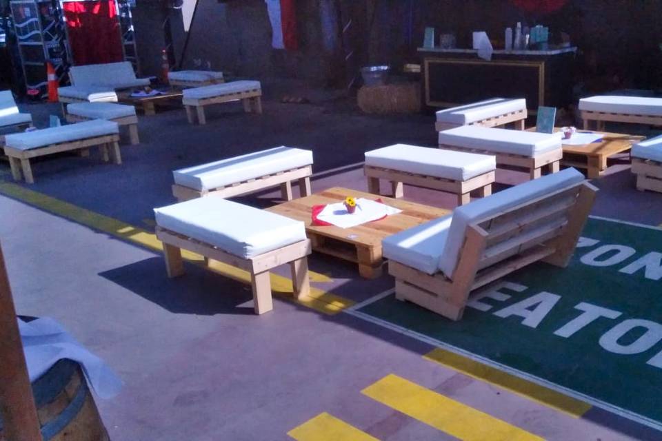 Lounge Pallet