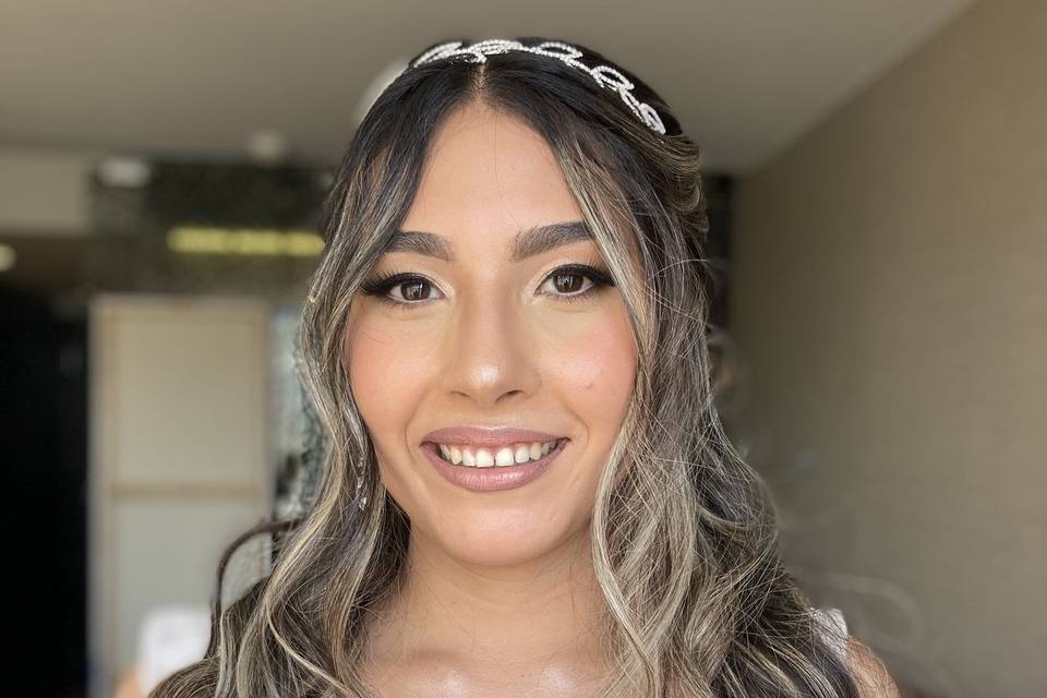 Estrella Leiva Makeup