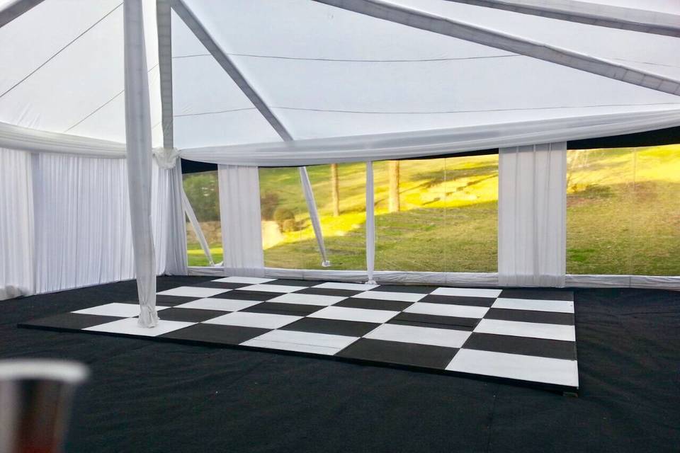 Carpa y pista de baile