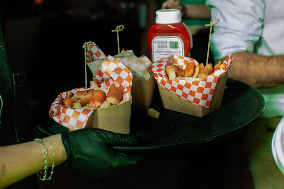 Salchipapas