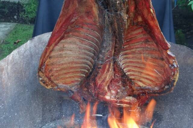 Asado de cordero al palo