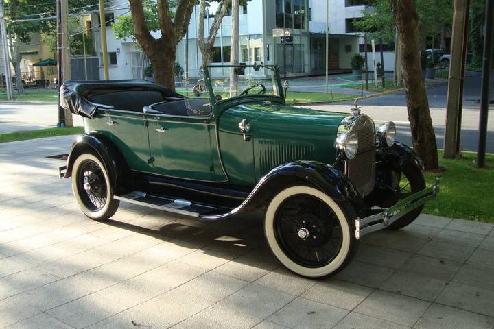 Ford a 1929 sin capota