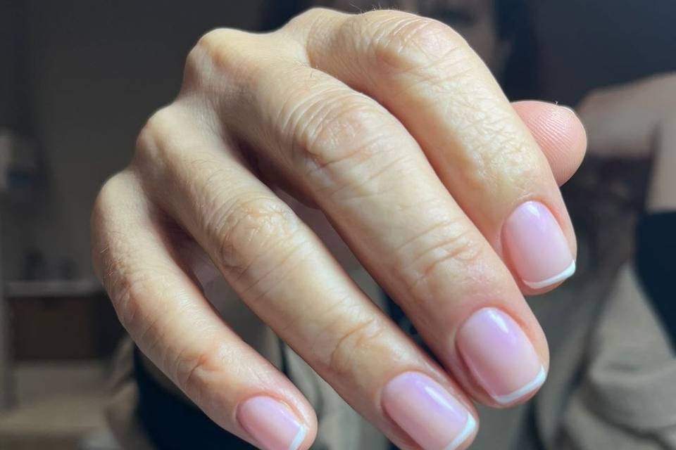 Uñas estilo francesa