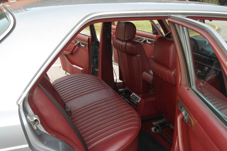 Interior de Mercedes Benz 300 SE