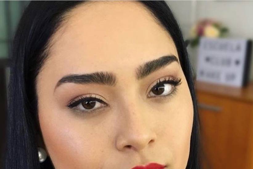 Elly Rivera Makeup