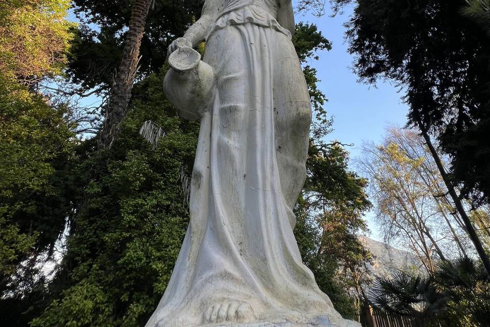 Estatua blanca