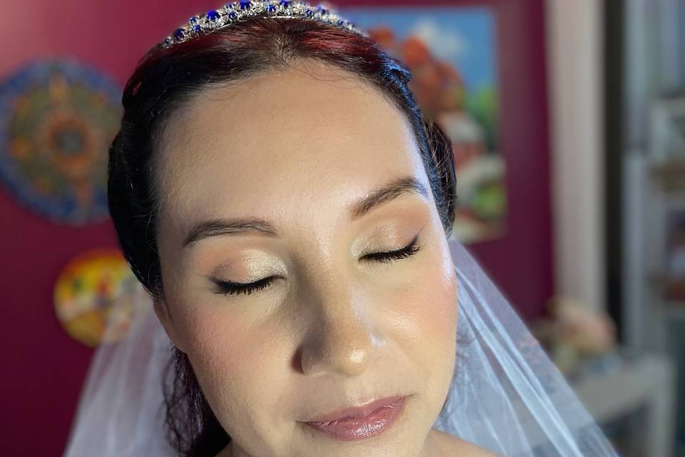 Maquillaje y peinado novia