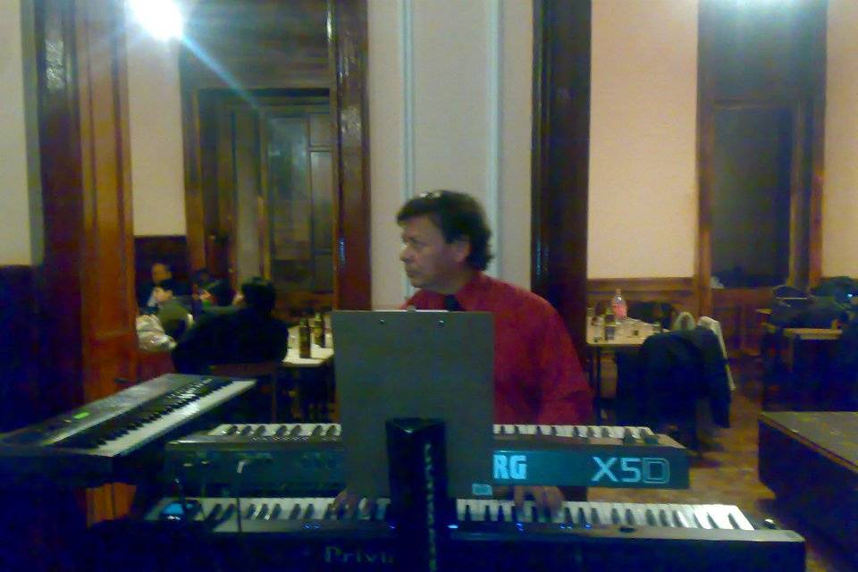 Pianista y director orquesta