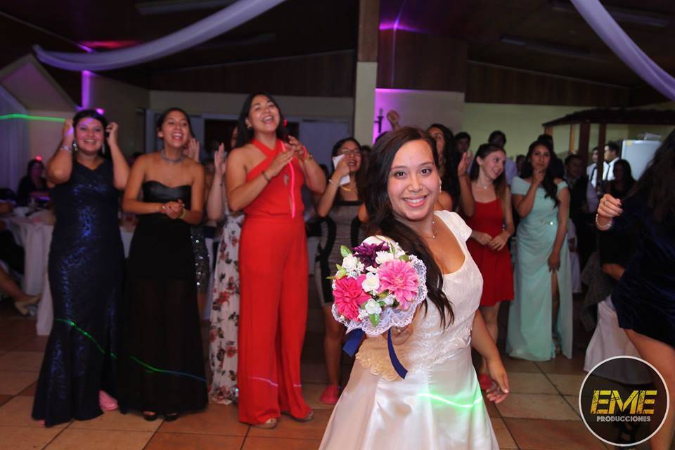 Novia y su ramo