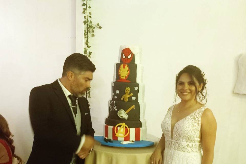 Novios felices Avengers