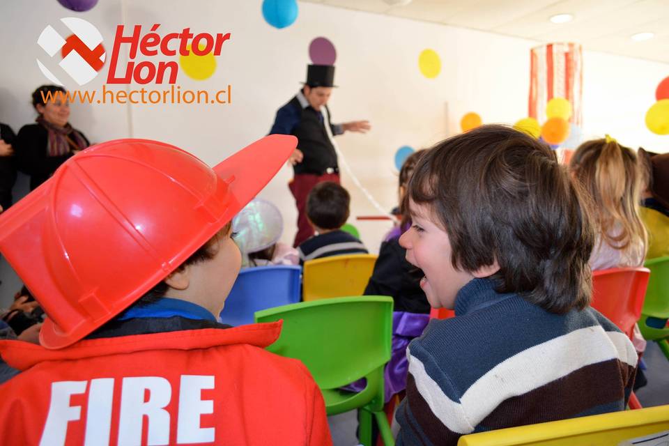 Mago Héctor Lion