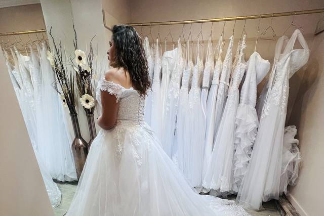 Femenina Novias Boutique