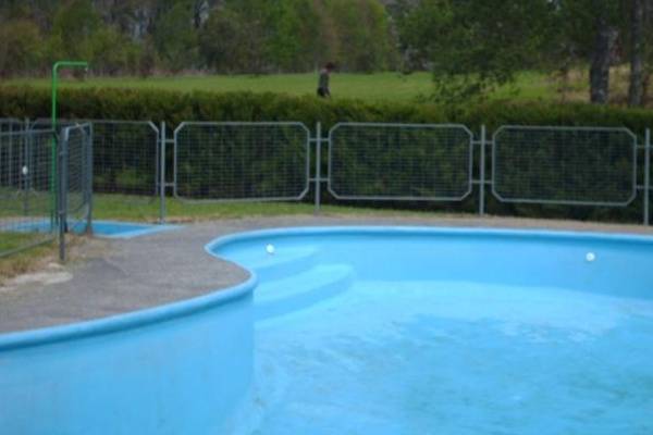 Piscina para huéspedes