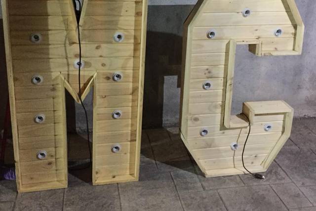 Como hacer letras gigantes grandes de madera para bodas  Hacer letras  gigantes, Como hacer letras gigantes, Letras gigantes