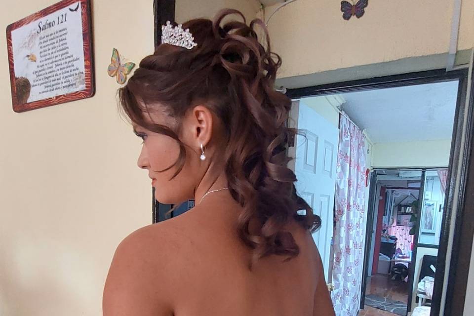 Peinado y Maquillaje