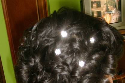 Peinado para cabello con strass