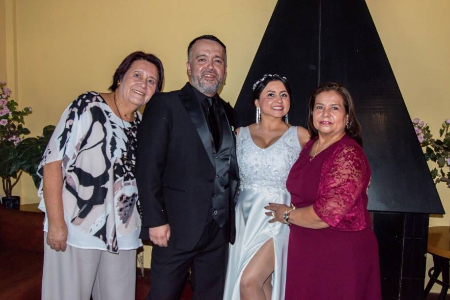 Familia