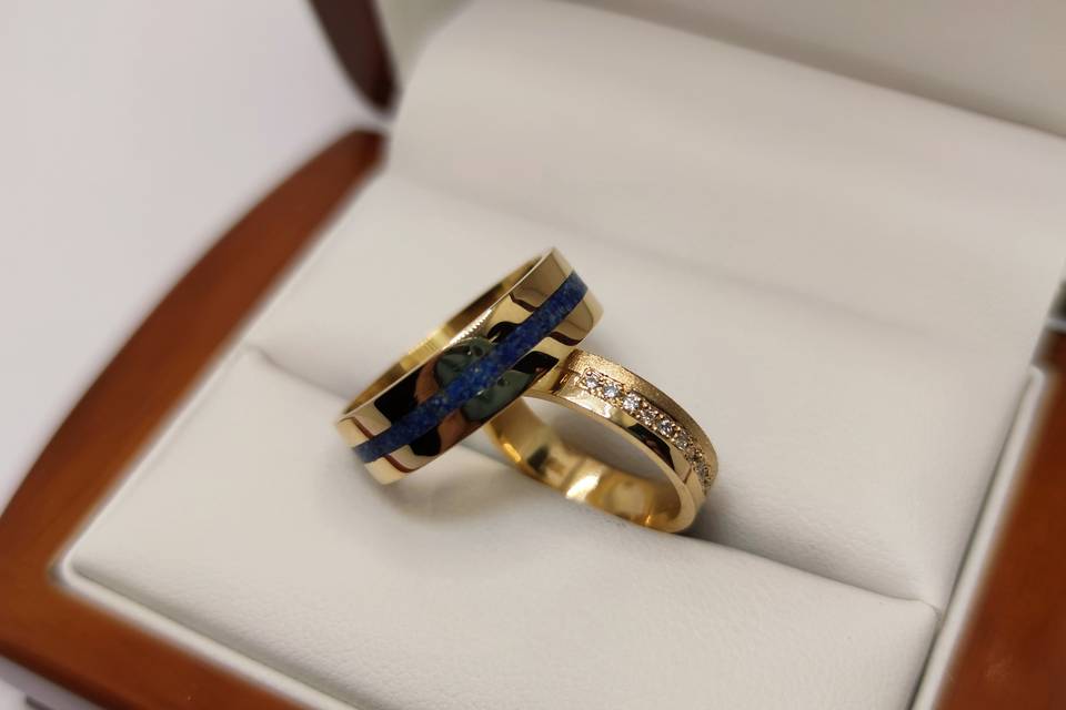 Oro, diamantes y lapislazuli