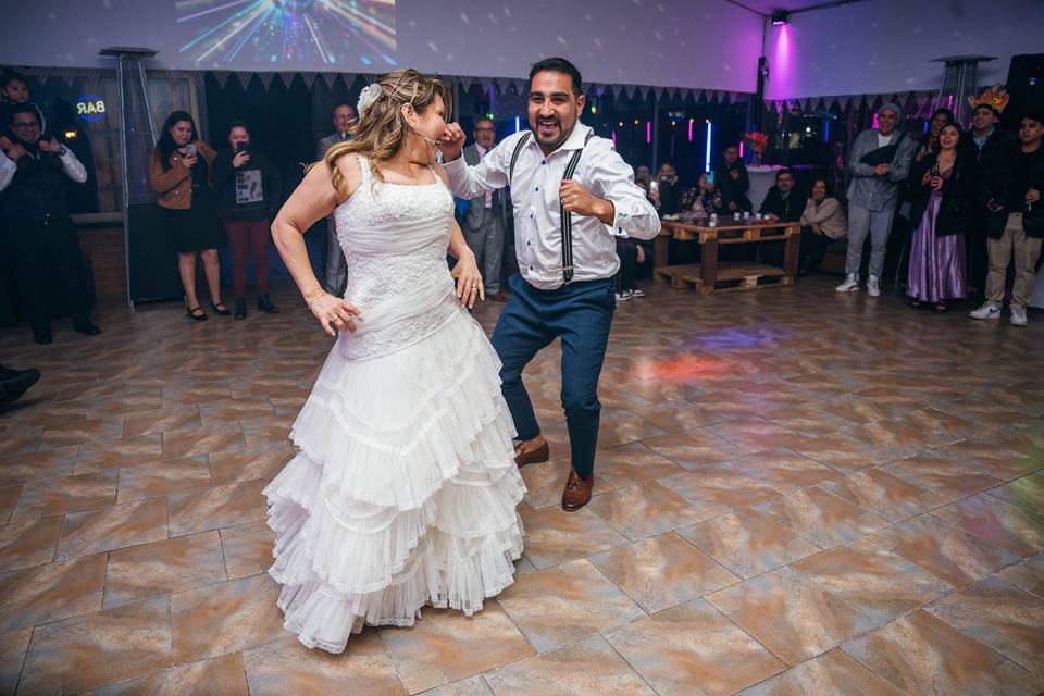 Baile ya casados