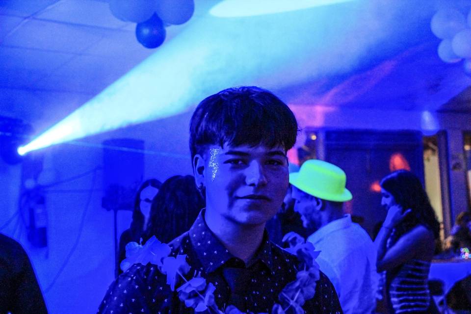 Glitter bar