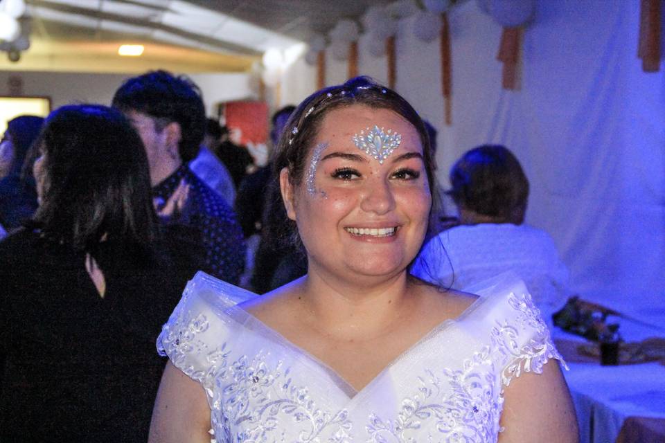 Esposa feliz y radiante!