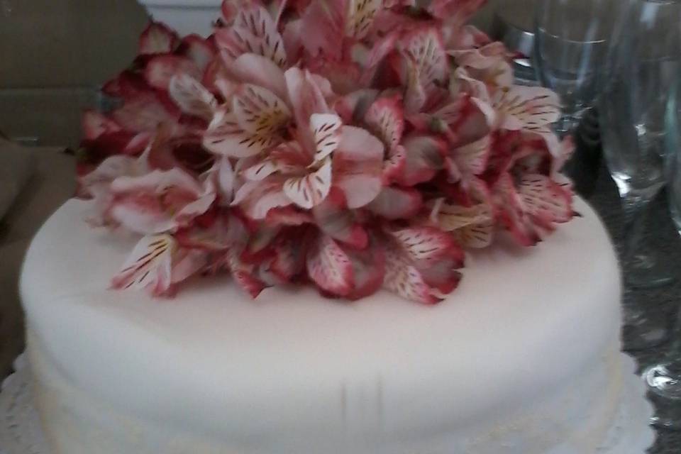 Arreglo de flores para torta